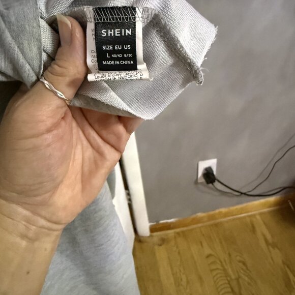 Shein Off Shoulder Sweatshirt Crop Top - Picture 3 of 3